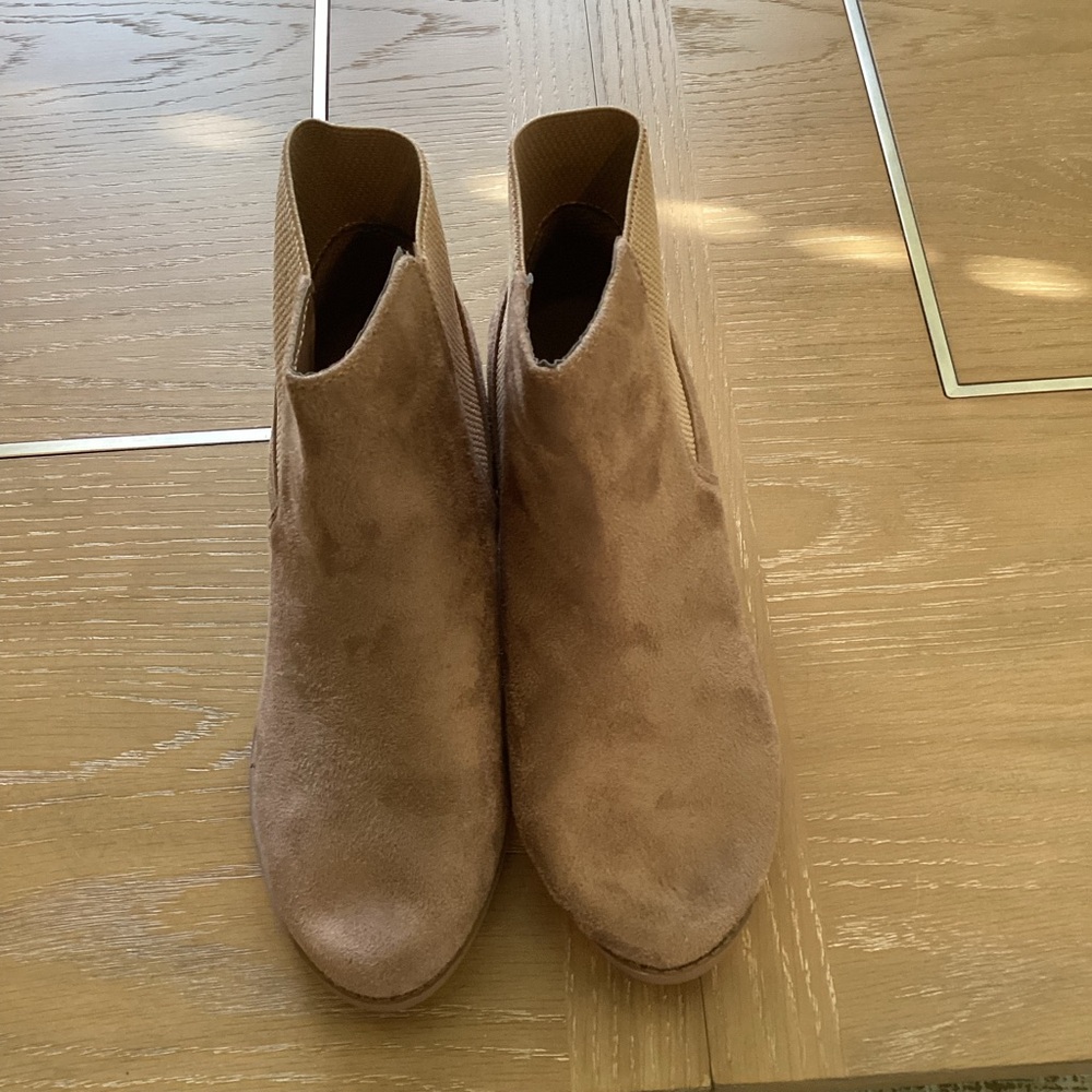 Women's Tan Suede Ankle Boots